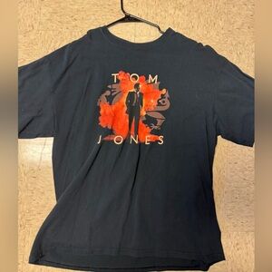 Tom jones tee